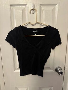 Hollister Black Ribbed V-Neck Short Sleeve Tee
